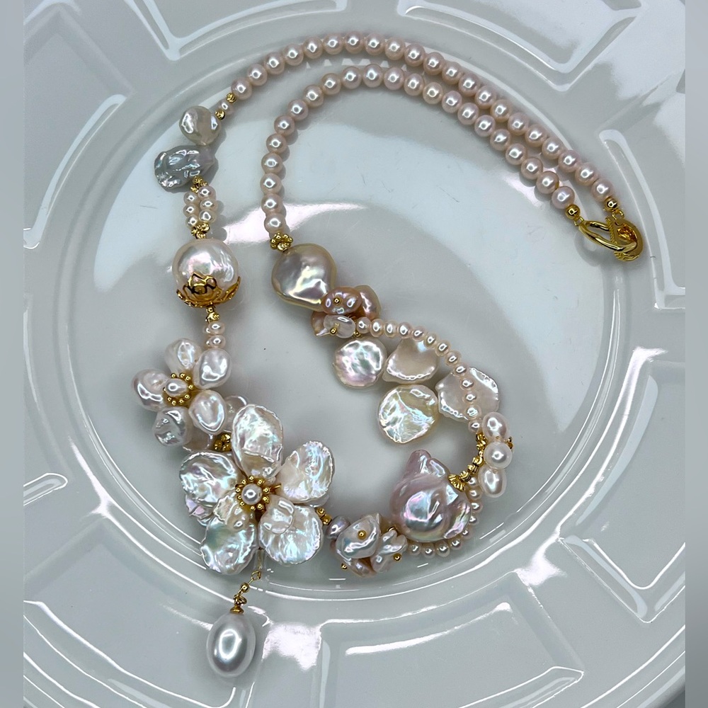 Handmade Premium Unique Beautiful Champagne Sakura Pink Keshi Flower 🌺 Necklace